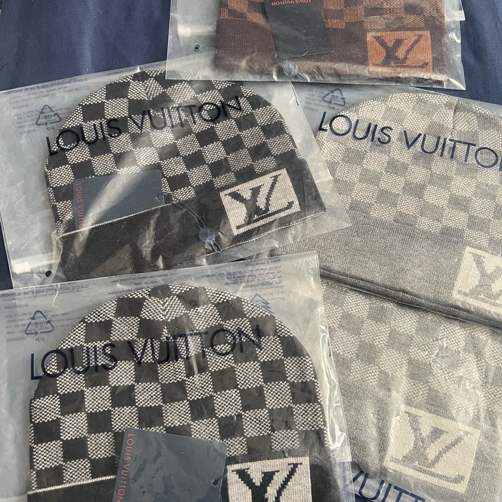 Checked beanies LV